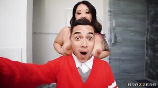 Selfie Slut Needs Some Help - Tokyo Leigh / Brazzers