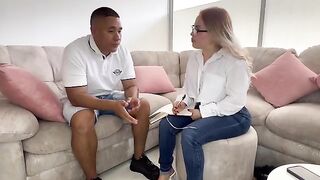 A psychologist demanded leche from her client in a steamy encounter