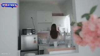 A cute petite girl offered a stranger to come in for tea, no money