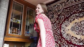 A girl from the village showed her juicy ass to the camera