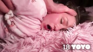 The girl got fucked in her pussy while she was distracted