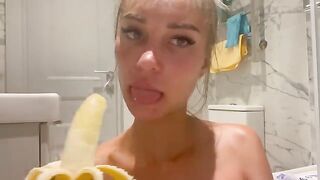 Monika Fox got her asshole filled with a banana in a kinky move