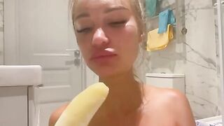Monika Fox got her asshole filled with a banana in a kinky move