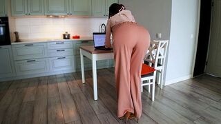 The ass of this girl is just great, you can't resist!