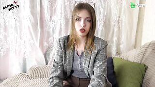 She received a messy surprise on her face from the therapist