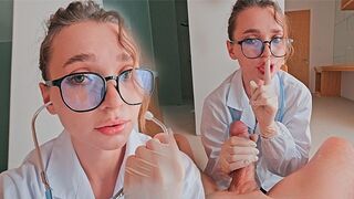 The nurse distracted the guy from her blowjob by not allowing loud noises