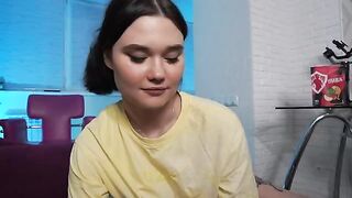 She couldn't hold back and gave a sloppy blowjob