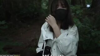 The girl lives in the woods alone - Episode 1